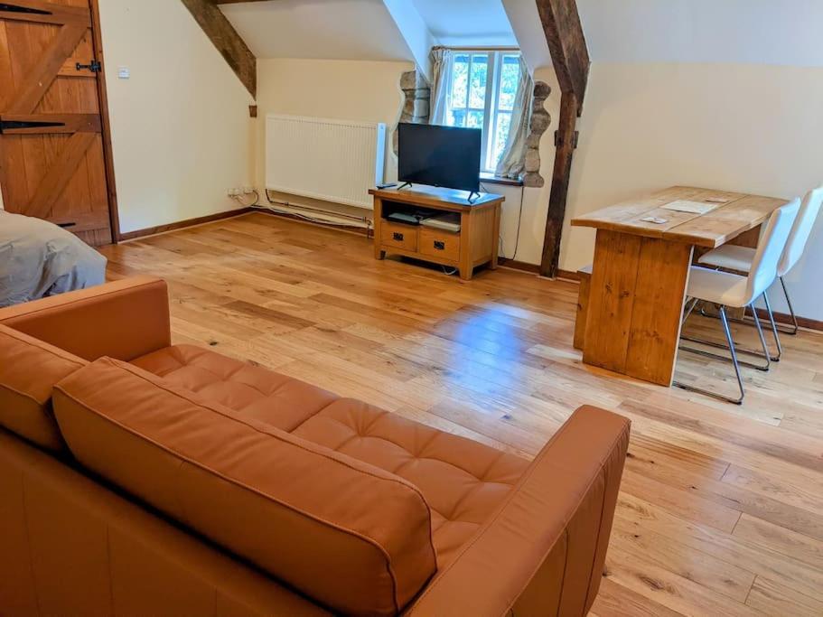 אברגאבני The Old Granary Farm Cottage מראה חיצוני תמונה