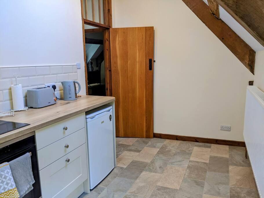 אברגאבני The Old Granary Farm Cottage מראה חיצוני תמונה